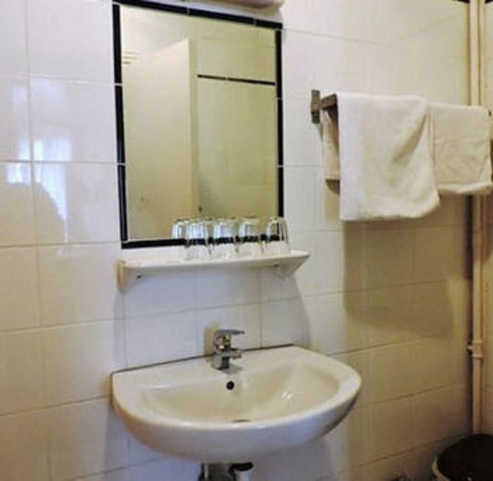 Hipotel Paris Voltaire Bastille Екстериор снимка