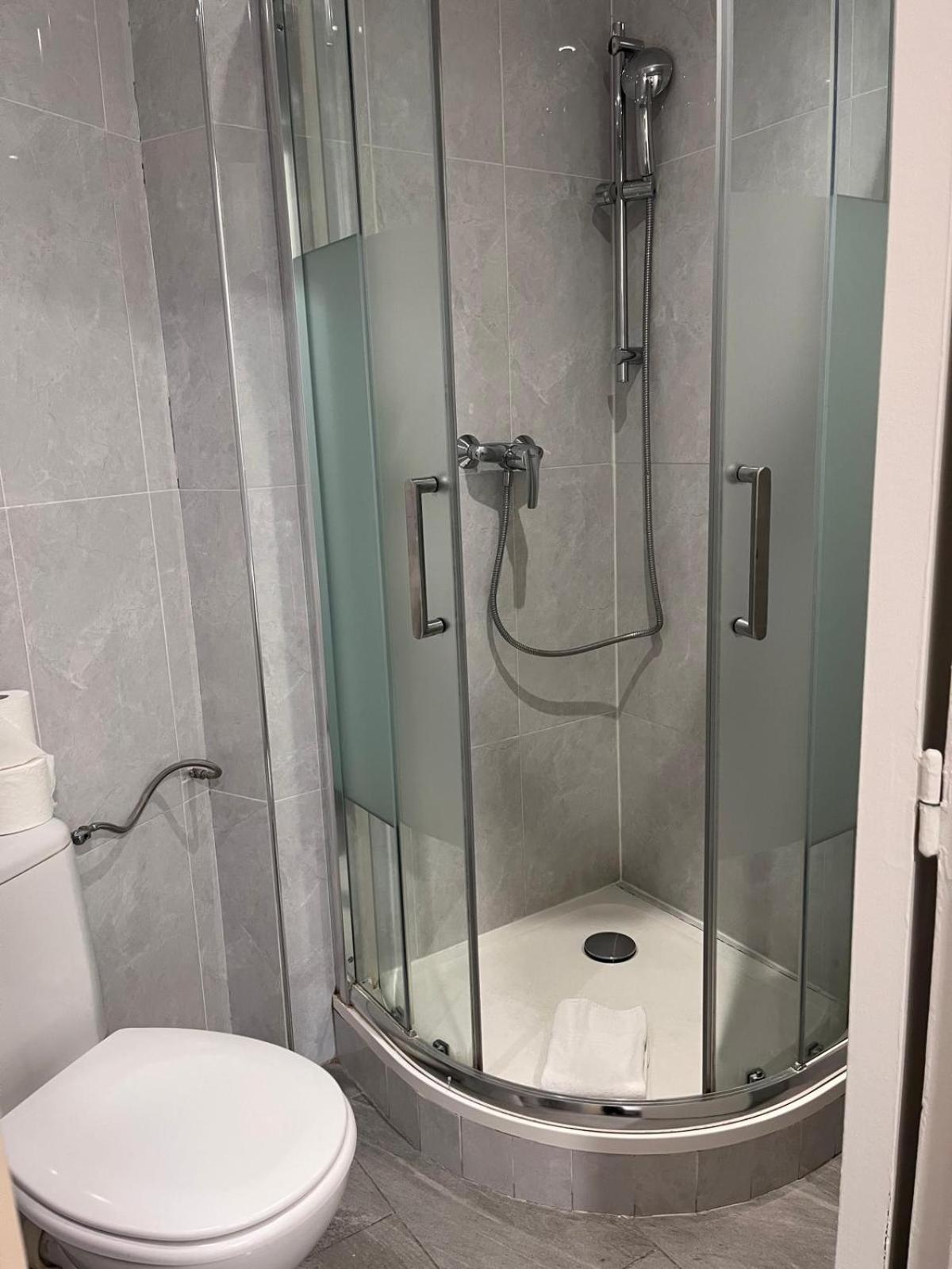 Hipotel Paris Voltaire Bastille Екстериор снимка