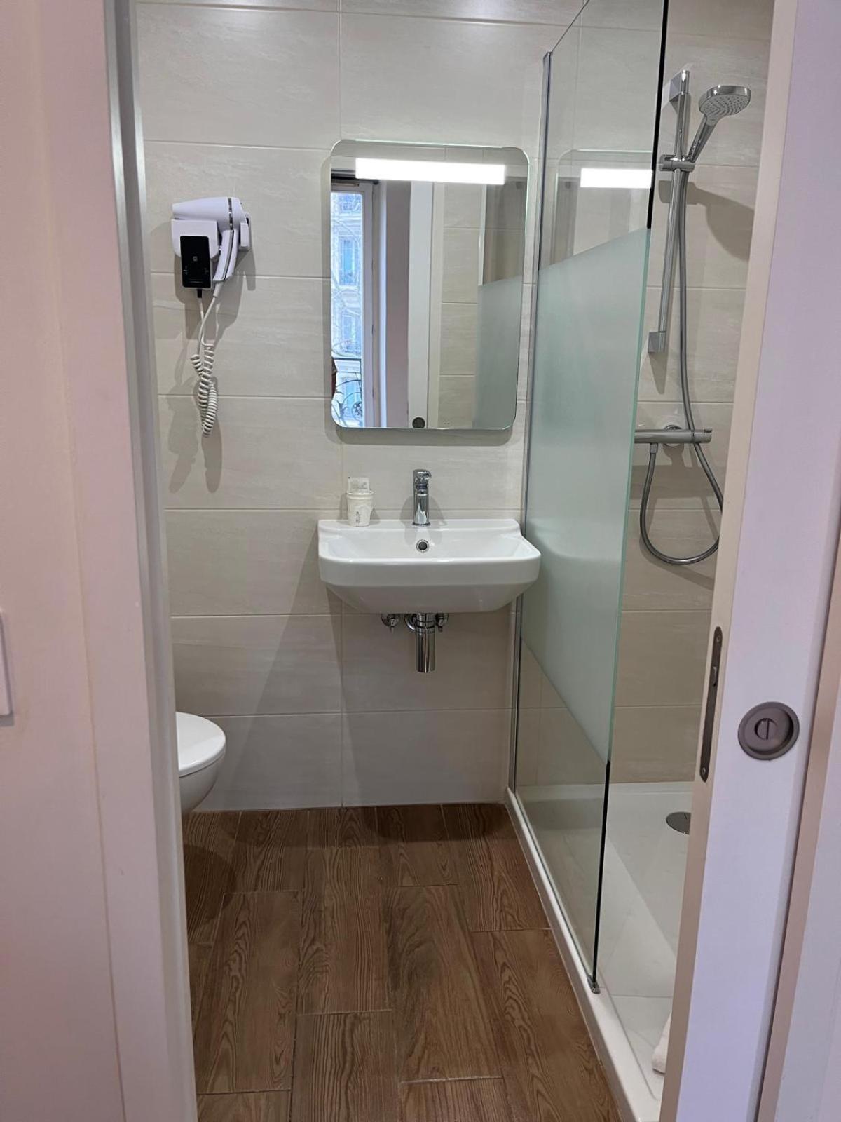 Hipotel Paris Voltaire Bastille Екстериор снимка
